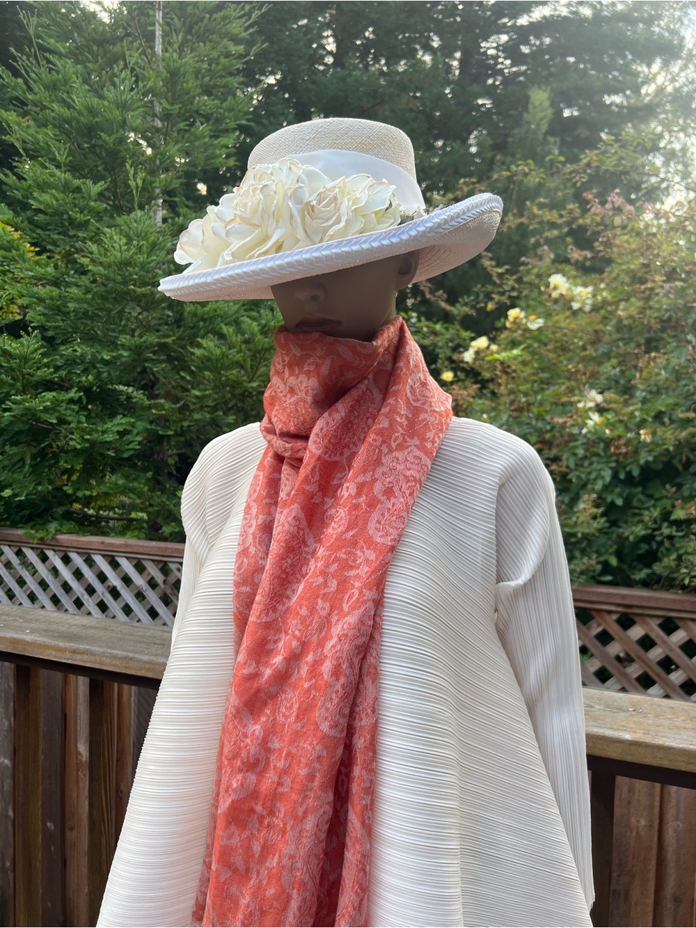 Cashmere Coral Paisley Scarf
Lightweight- Elegant Women's Wrap